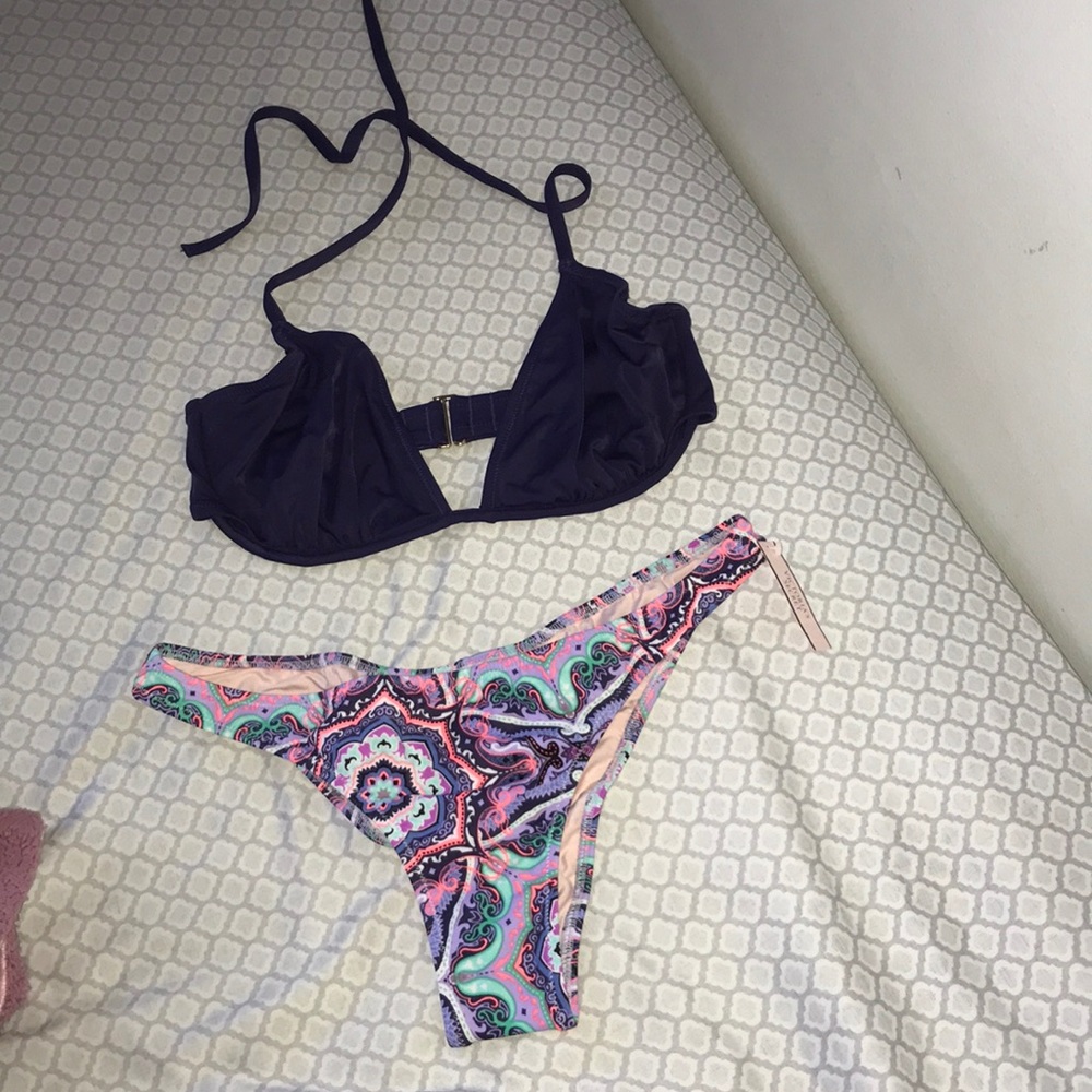 Victoria’s Secret bikini